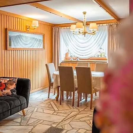 Elzbieta * بوكافينا تترايسكا